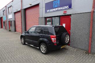 Suzuki Grand-vitara 2.0-16V Limited leer lmv sidebars picture 2