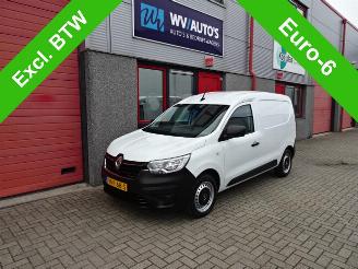 Voiture accidenté Renault Express 1.5 dCi 75 Comfort airco 107688 km 2021/12