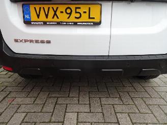 Renault Express 1.3 TCe 100 Comfort benzine uitvoering airco uniek picture 17