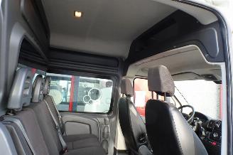 Peugeot Boxer 335 2.2 BlueHDi 140 L3H2 Premium DC picture 21