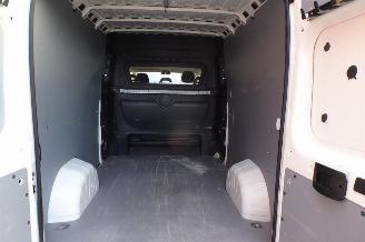 Peugeot Boxer 335 2.2 BlueHDi 140 L3H2 Premium DC picture 13