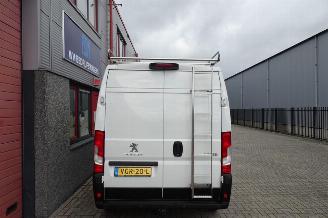 Peugeot Boxer 335 2.2 BlueHDi 140 L2H2 Premium picture 12