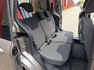Ford Tourneo Courier  picture 13