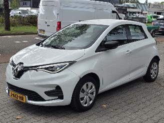 damaged passenger cars Renault Zoé R110 52 KWH 2020/8