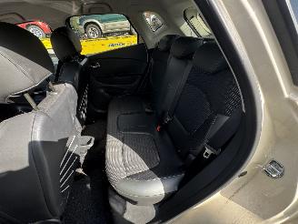Renault Captur  picture 8
