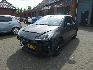 Coche accidentado DS Automobiles DS 3 1.2 PureTech Café Racer 81kW 2019/5