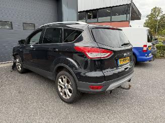 Ford Kuga 1.6 Titanium  SUV 5-dr. picture 2