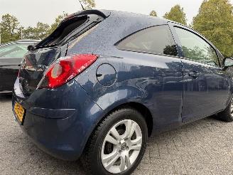Opel Corsa 1.2-16V Selection Hatchback 3-dr. picture 13