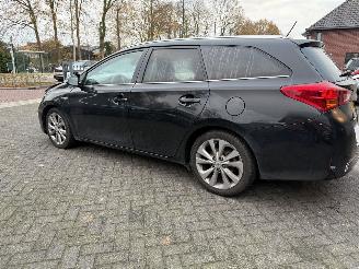 Toyota Auris 1.8 Hybrid Lease Pro picture 33