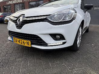 Renault Clio 0.9 TCe Limited  NAVIGATIE  Stationwagen 5-dr. picture 36