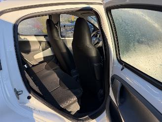 Toyota Aygo 1.0-12V Comfort  AIRCO  (Hatchback 5-dr.) picture 11