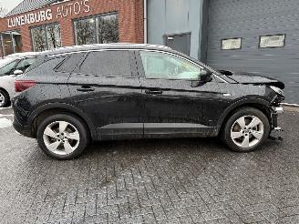 Opel Grandland X - 1.6 Turbo Hybrid Business Edition picture 4