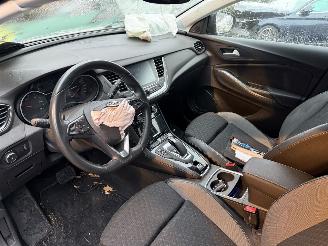 Opel Grandland X - 1.6 Turbo Hybrid Business Edition picture 28