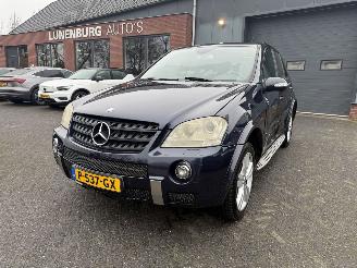 Damaged car Mercedes ML 320 CDI  AUTOMAAT (SUV 5-dr.) 2007/7