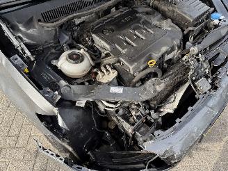 Volkswagen Touran 1.6 TDI SCR Comfortline 7 PERSOONS AUTOMAAT picture 20