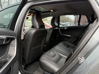 Volvo V-60 2.4 D6 Twin Engine R-Design picture 18