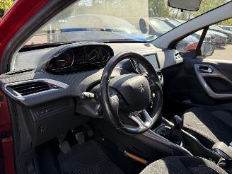 Peugeot 2008 1.2 PureTech Blue Lion (SUV 5-dr.) picture 16