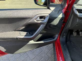 Peugeot 2008 1.2 PureTech Blue Lion (SUV 5-dr.) picture 18