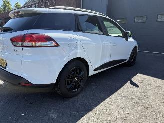 Renault Clio 0.9 TCe Expression picture 28