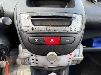 Toyota Aygo 1.0-12V  AIRCO (Hatchback 5-dr.) picture 10