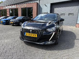 uszkodzony samochody osobowe Peugeot 208 1.2 PureTech Active (Hatchback 5-dr.) 2020/12