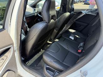Volvo V-40 Cross Country - 1.5 T3 AUTOMAAT  Polar+ Luxury picture 25