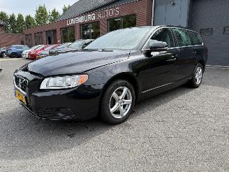 uszkodzony samochody osobowe Volvo V-70 1.6 T4 Limited Edition AUTOMAAT LEER  (Stationwagen 5-dr.) 2011/9