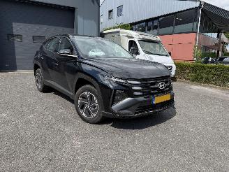 Vaurioauto  passenger cars Hyundai Tucson 1.6 T-GDI PHEV E-Motion (SUV 5-dr.) 2026/3