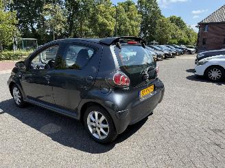 Toyota Aygo 1.0-12V Comfort  AUTOMAAT (Hatchback 5-dr.) picture 5