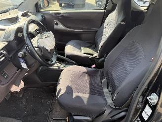 Toyota iQ 1.0 VVTi Aspiration  AUTOMAAT (Hatchback 3-dr.) picture 14