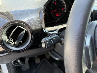 Volkswagen Up! 1.0 high up! BlueMotion picture 37