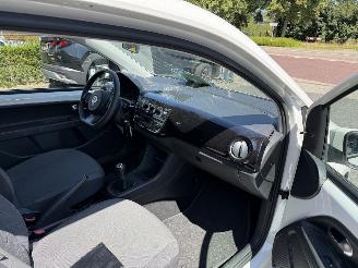 Volkswagen Up! 1.0 high up! BlueMotion picture 13