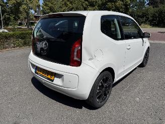 Volkswagen Up! 1.0 high up! BlueMotion picture 10