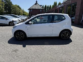 Volkswagen Up! 1.0 high up! BlueMotion picture 2