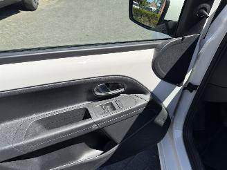 Volkswagen Up! 1.0 high up! BlueMotion picture 17