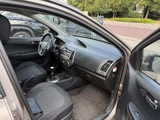 Hyundai I-20 1.2i i-Deal (Hatchback 5-dr.) picture 20