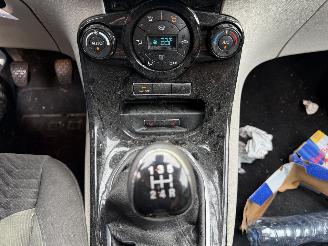 Ford Fiesta 1.0 EcoBoost Titanium (Hatchback 3-dr.) picture 21