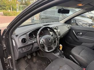 Dacia Logan 0.9 TCe Bi-Fuel Laureate (MPV 5-dr.) picture 16