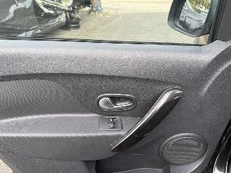 Dacia Logan 0.9 TCe Bi-Fuel Laureate (MPV 5-dr.) picture 17