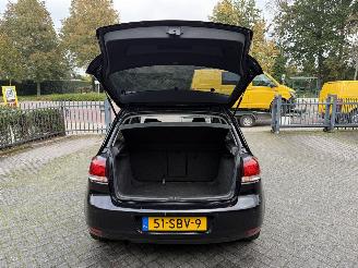 Volkswagen Golf 1.6 TDI Highline BlueMotion picture 14