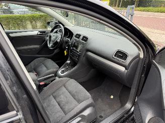Volkswagen Golf 1.6 TDI Highline BlueMotion picture 16