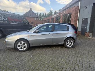 Alfa Romeo 147 1.6 T.Spark Impression picture 2