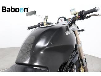 Ducati Monster 900  picture 17