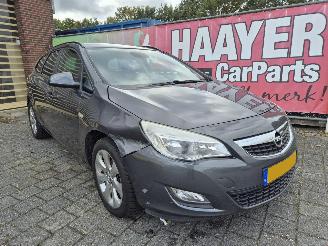 Unfallwagen Opel Astra sports tourer 1.4 turbo edition 2011/9