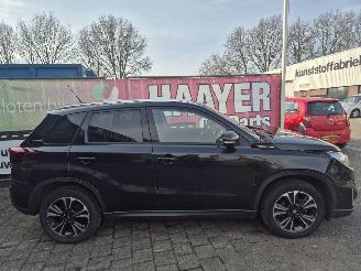 Suzuki Vitara 1.4 Boosterjet style smart hybrid picture 2
