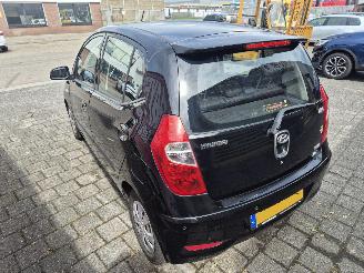 Hyundai I-10 1.2 PLUS picture 6