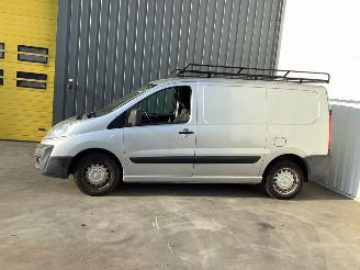 uszkodzony samochody osobowe Peugeot Expert Zeer nette auto, start en loopt op 3 cilinders. 2015/9