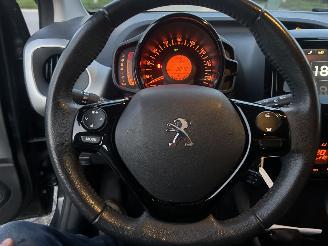 Peugeot 108  picture 12