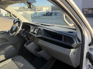 Volkswagen Transporter 2.0 TDI 81KW picture 14