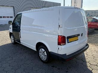 Volkswagen Transporter 2.0 TDI 81KW picture 6